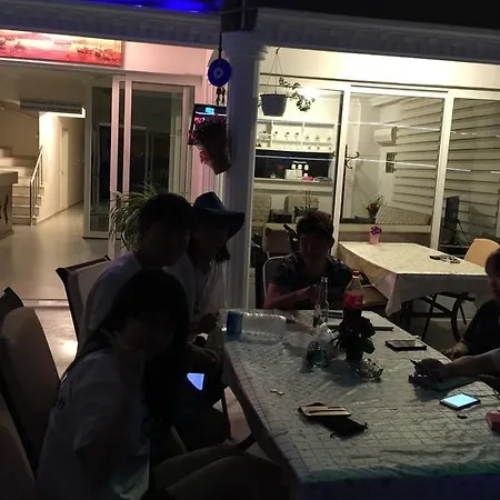 Hotel Dm *