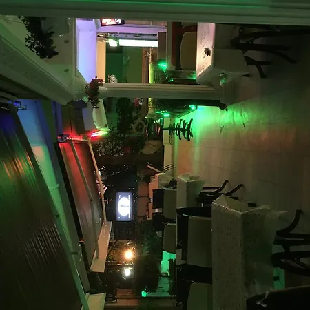 Hotel Dm *
