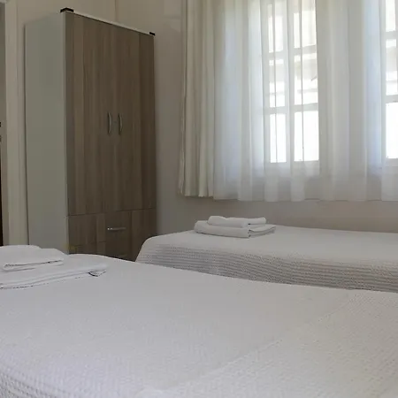Dm Hotel *